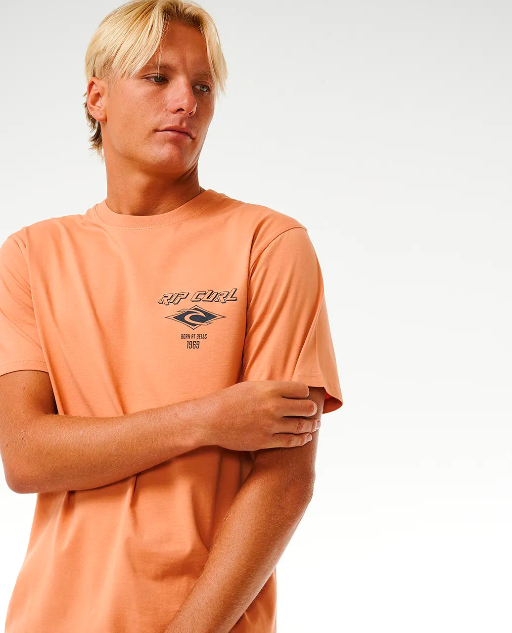 RIP CURL FADE OUT ICON TEE CLAY